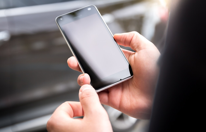 Abrir portão pelo celular