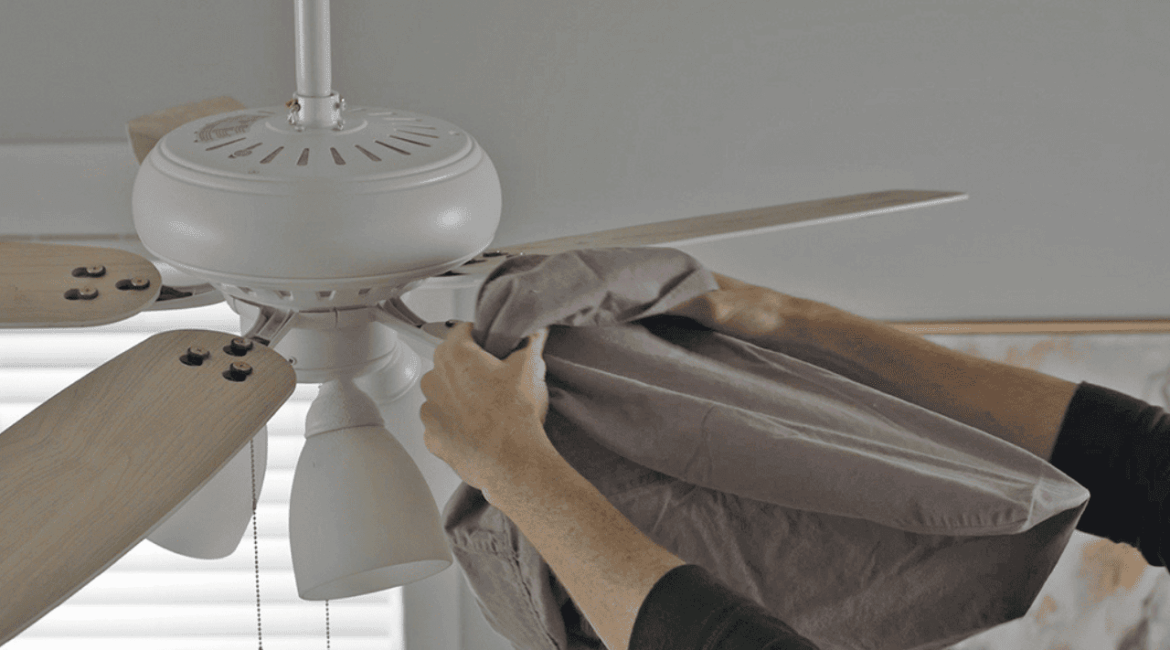 Como limpar um ventilador de teto