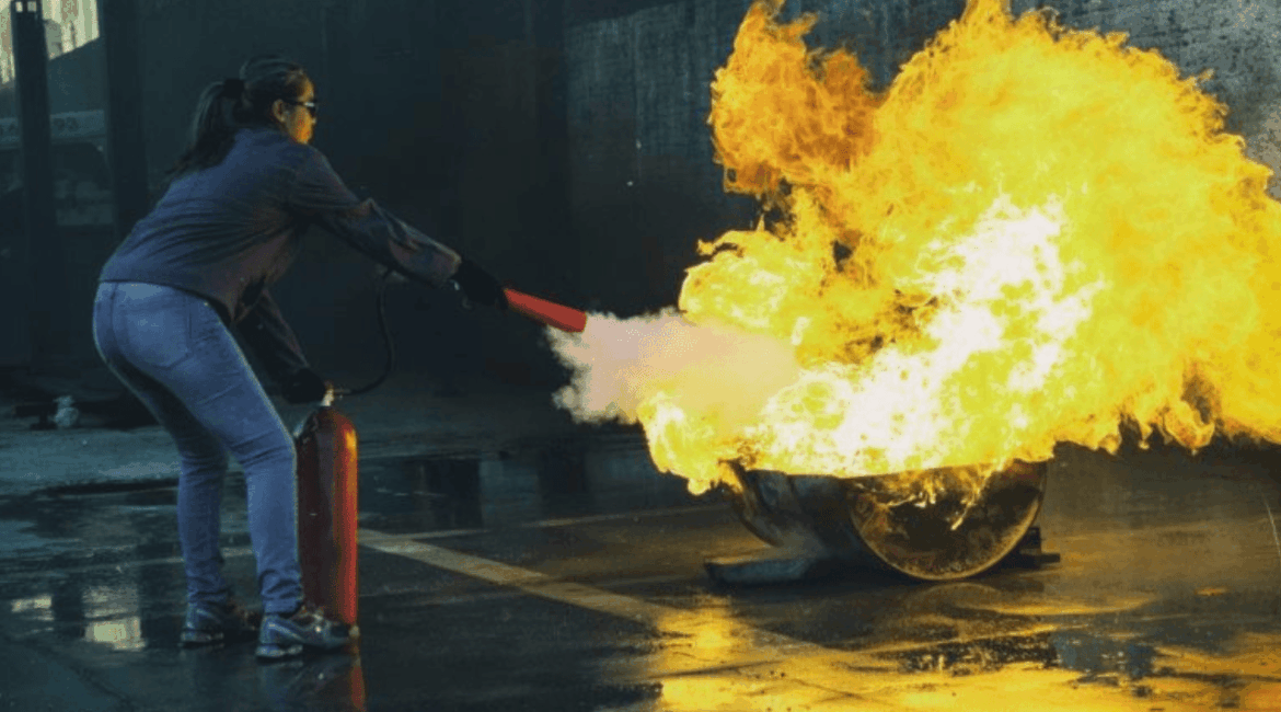 apagar incêndio elétrico