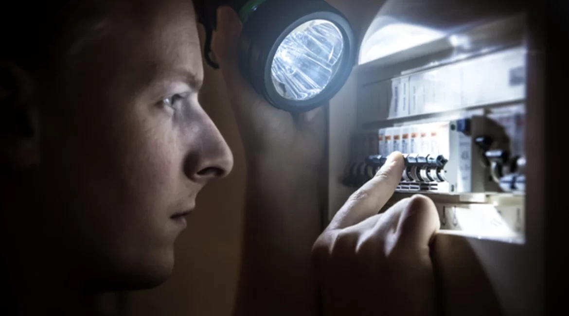 Por que meu disjuntor continua desarmando?