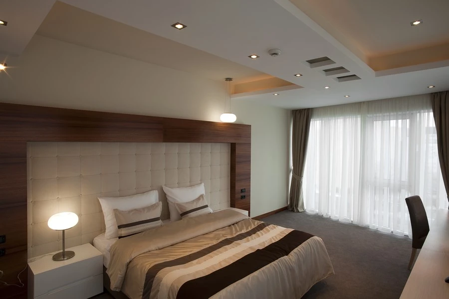 Iluminação eficiente no quarto