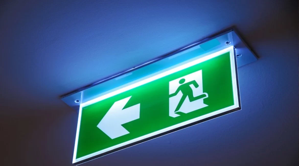 Como funciona a iluminação de emergência