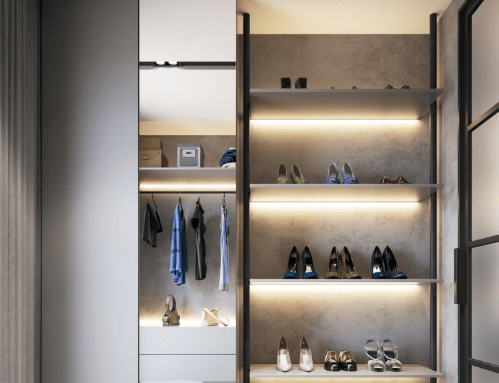 Iluminação para closet destacando o interior do guarda-roupa com luz uniforme