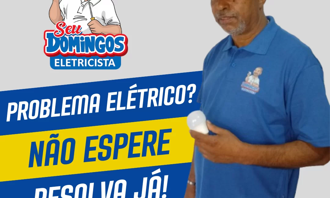 Fundador Seu Domingos Eletricista segurando lâmpada demonstrando profissionalismo