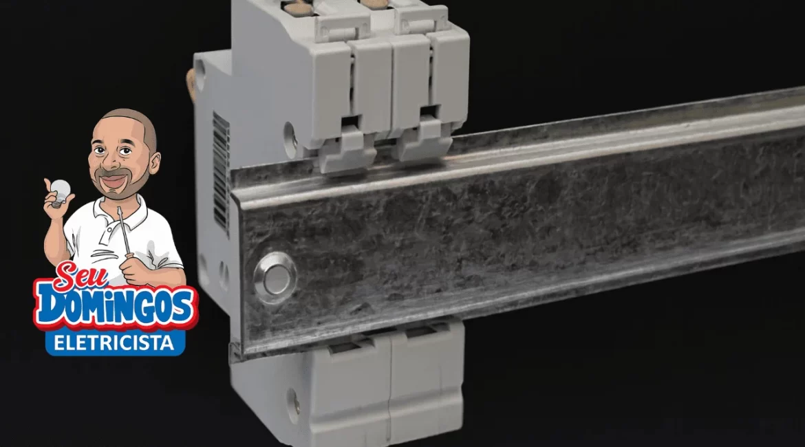Trilho DIN instalado em quadro elétrico para fixação de disjuntores e dispositivos