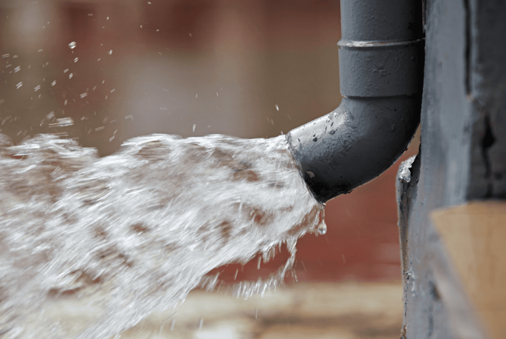 Pressão da água elevada afetando o funcionamento de aquecedor e instalações hidráulicas