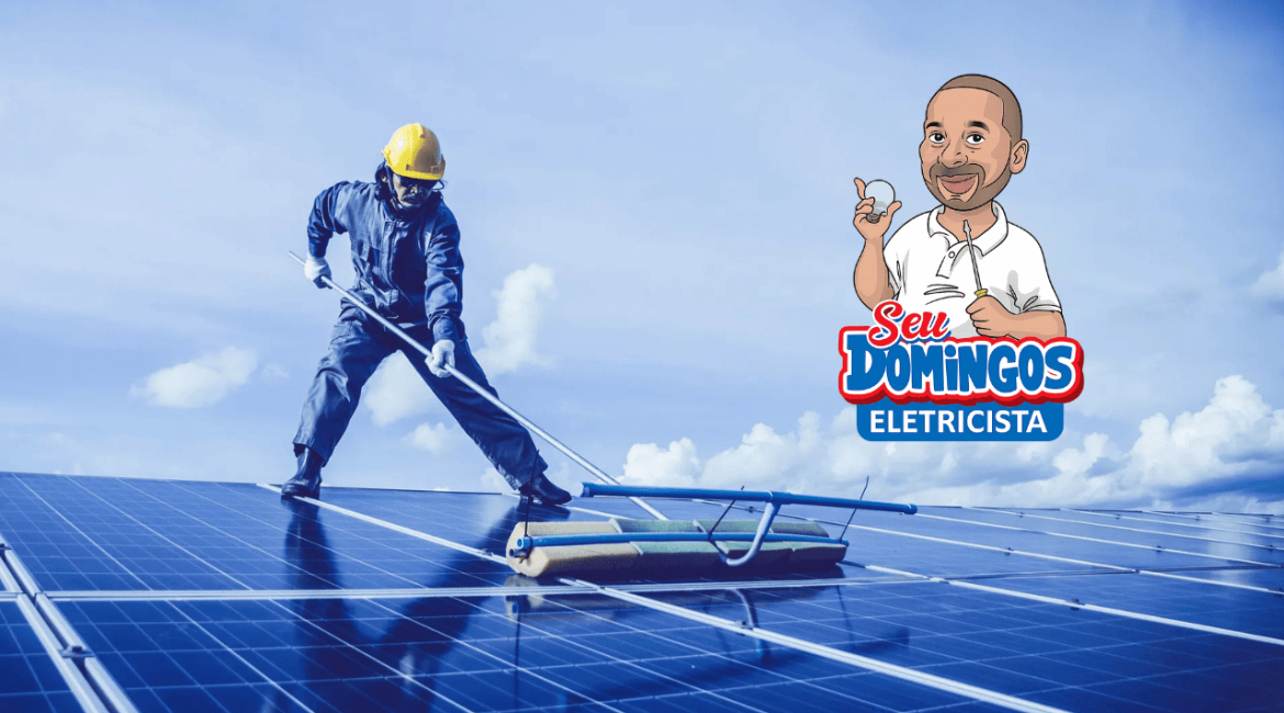 Limpeza de placa solar removendo sujeira e detritos da superfície