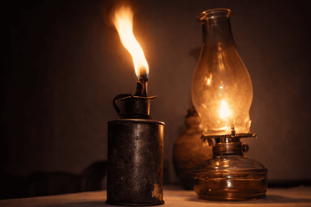 Velas, lampiões e iluminação a gás utilizados antes da chegada da eletricidade