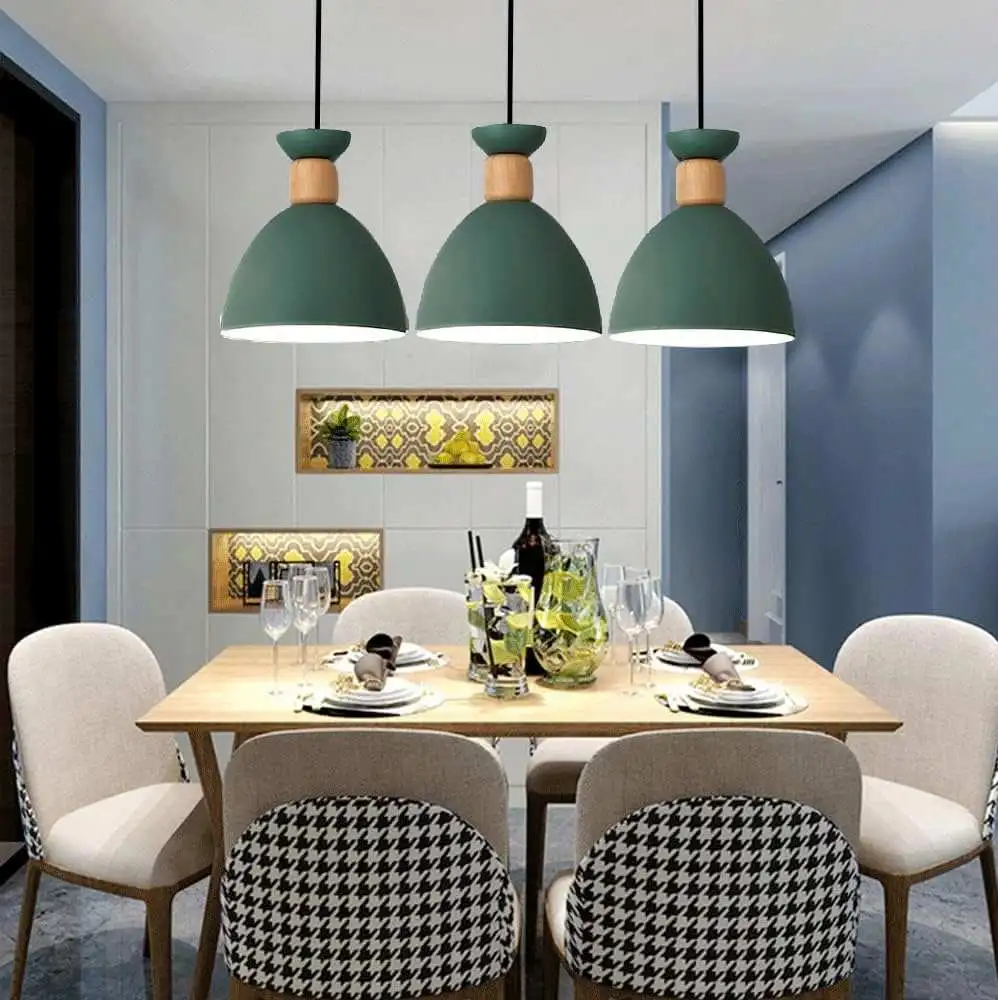Fita de LED instalada no painel da TV